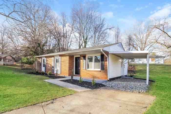 5219 Butterfield Dr - Photo 2 of 10