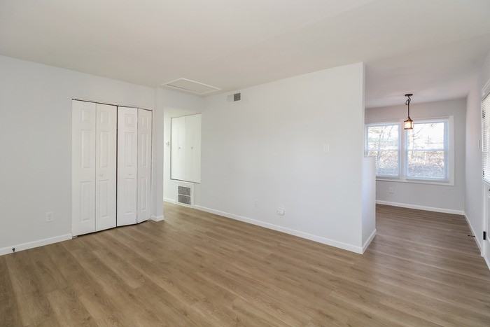 5219 Butterfield Dr - Photo 3 of 10