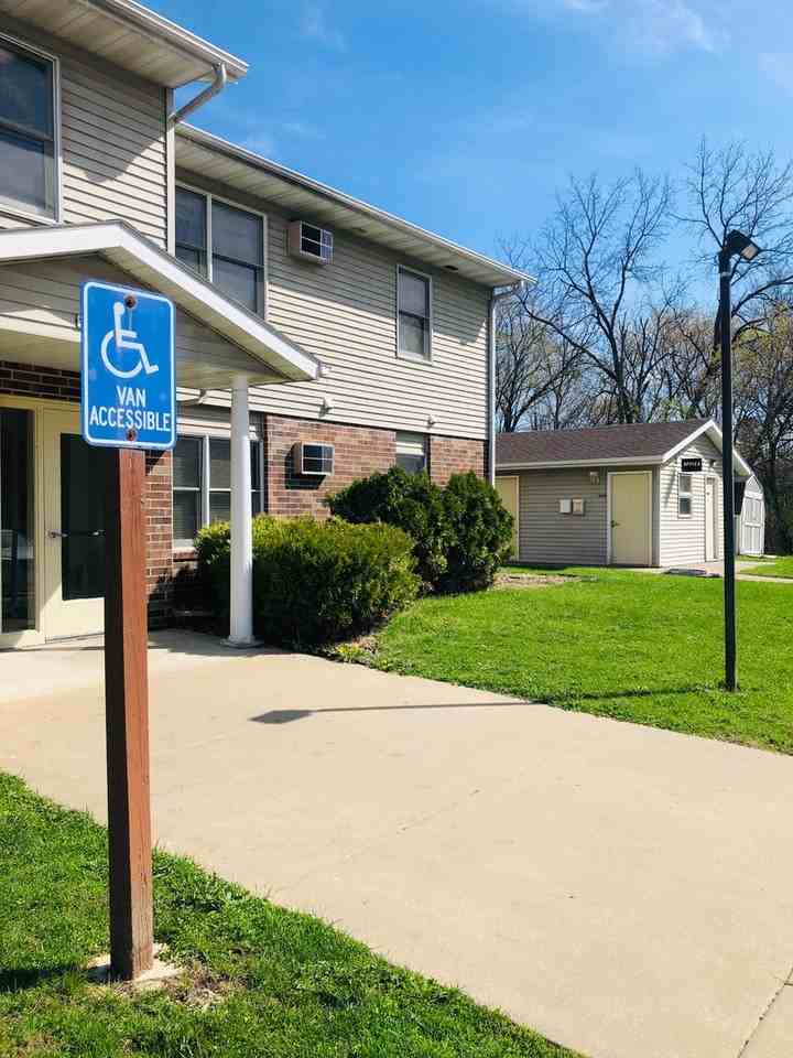 North Country Apartments - Photo 3 of 50
