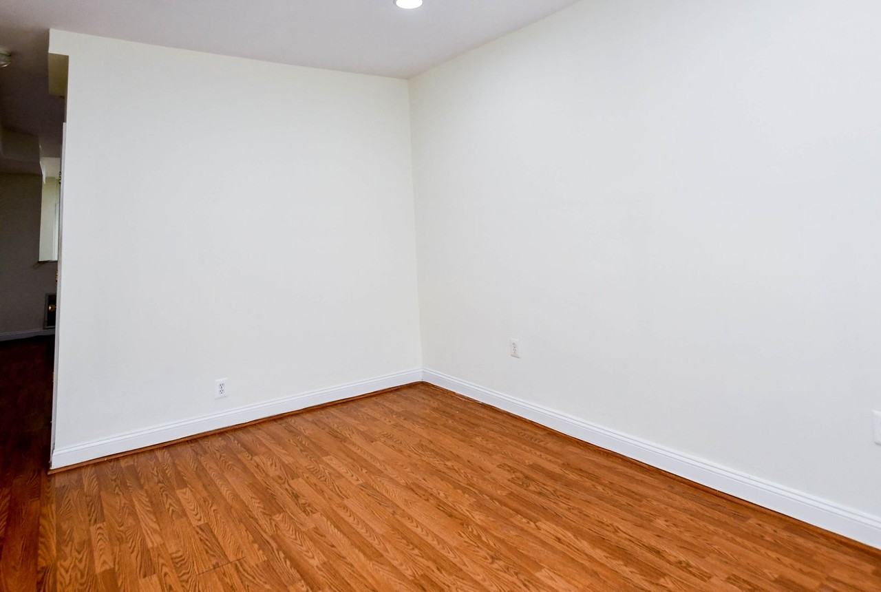 1651 Gales St Ne - Photo 4 of 44