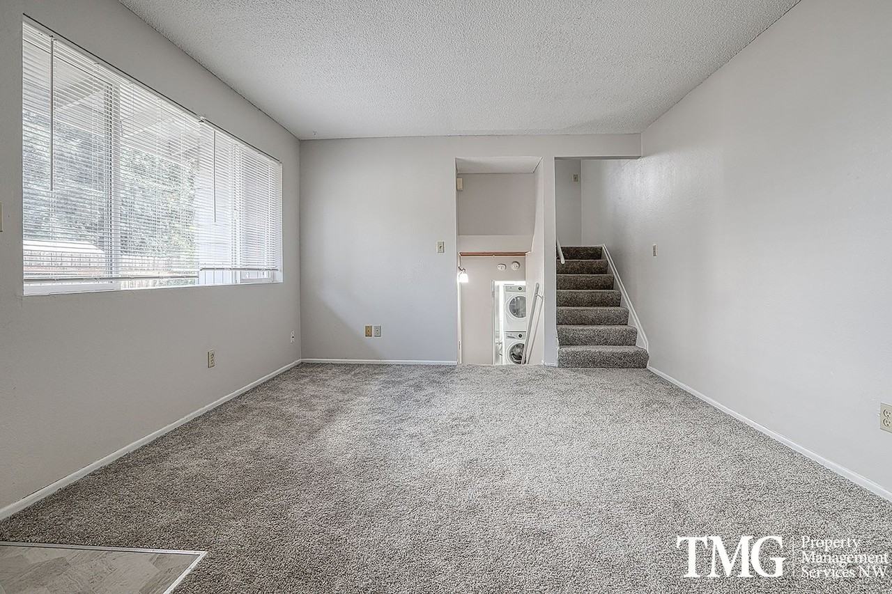 3019 S St - Photo 5 of 20