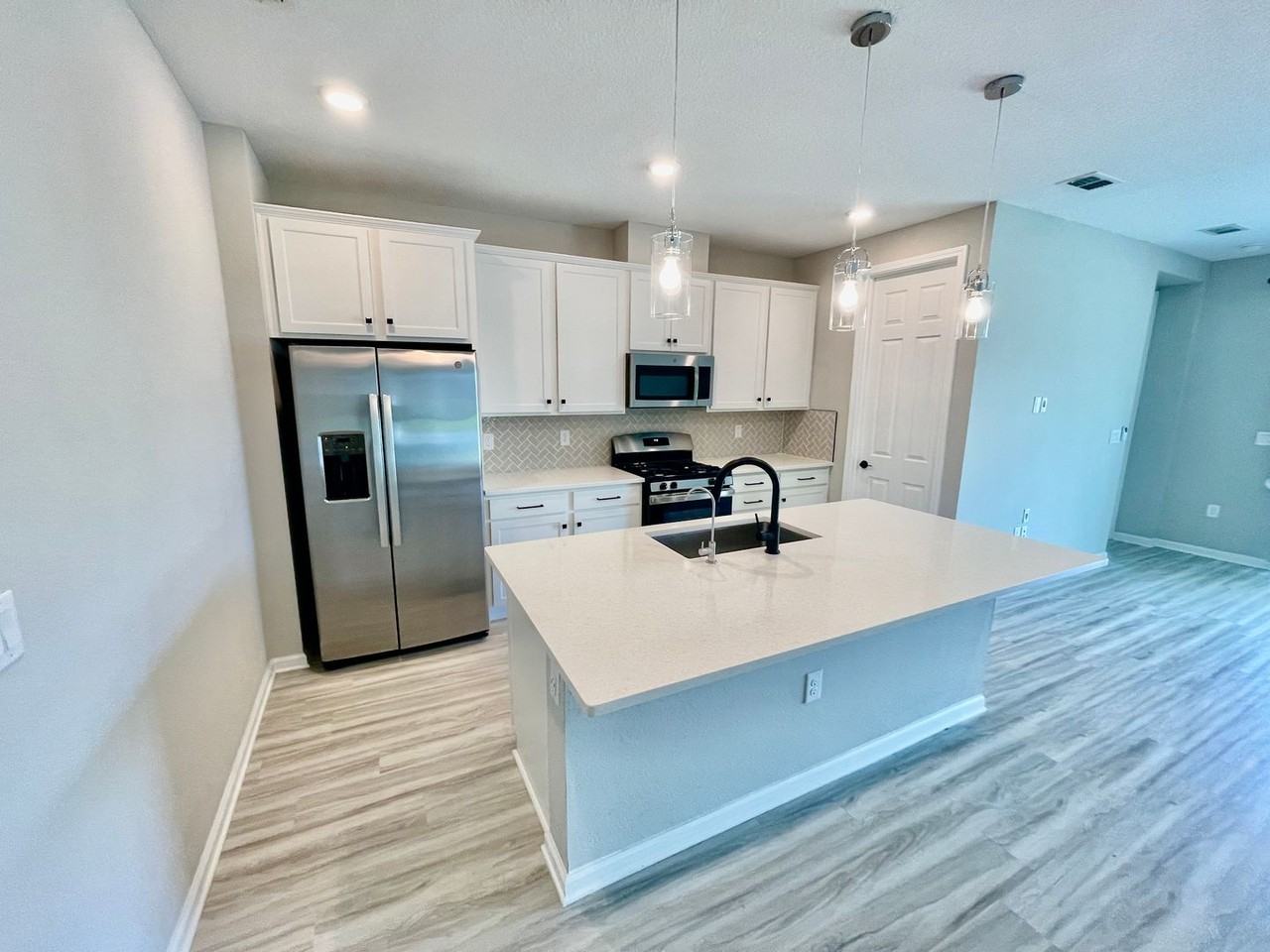 75920 Saffron Ln - Photo 3 of 18