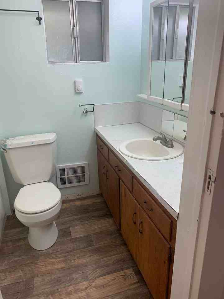 511 2nd St Se - Photo 7 of 10