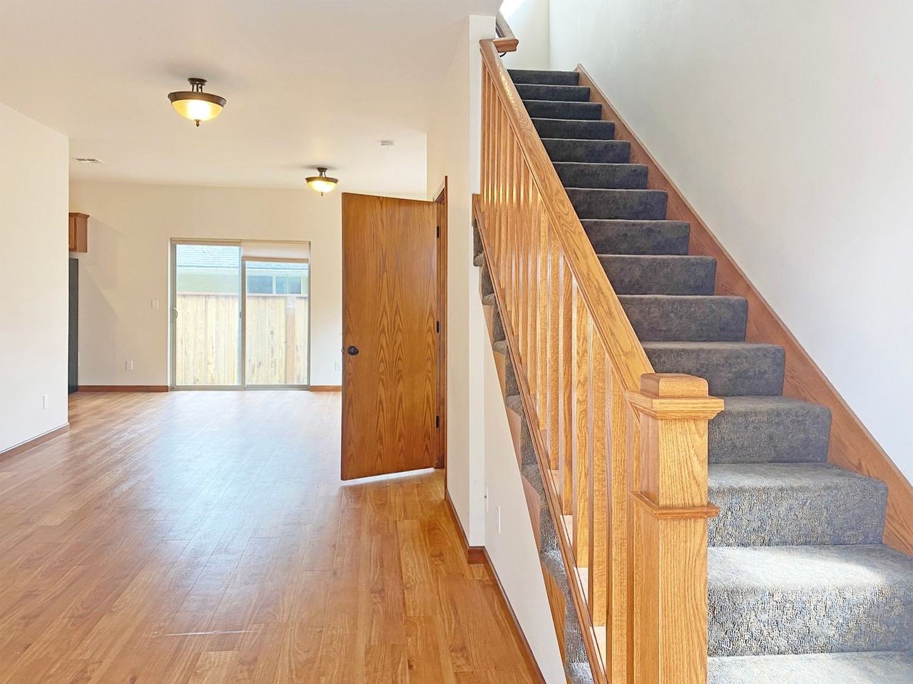 Kin1645-Art2092 - Photo 2 of 22