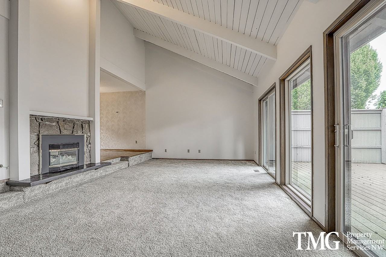 13614 Ne 22nd St - Photo 2 of 36