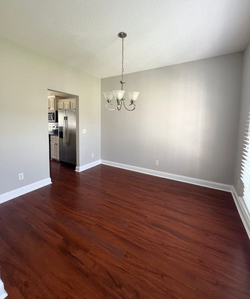 164 Scarlett Ln - Photo 3 of 14
