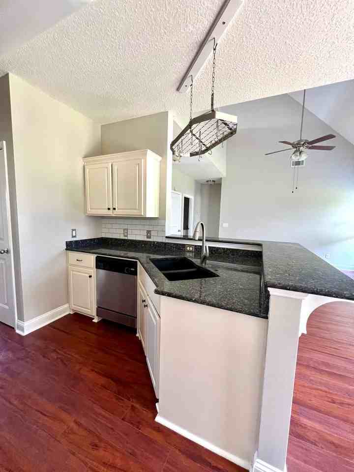 164 Scarlett Ln - Photo 5 of 14