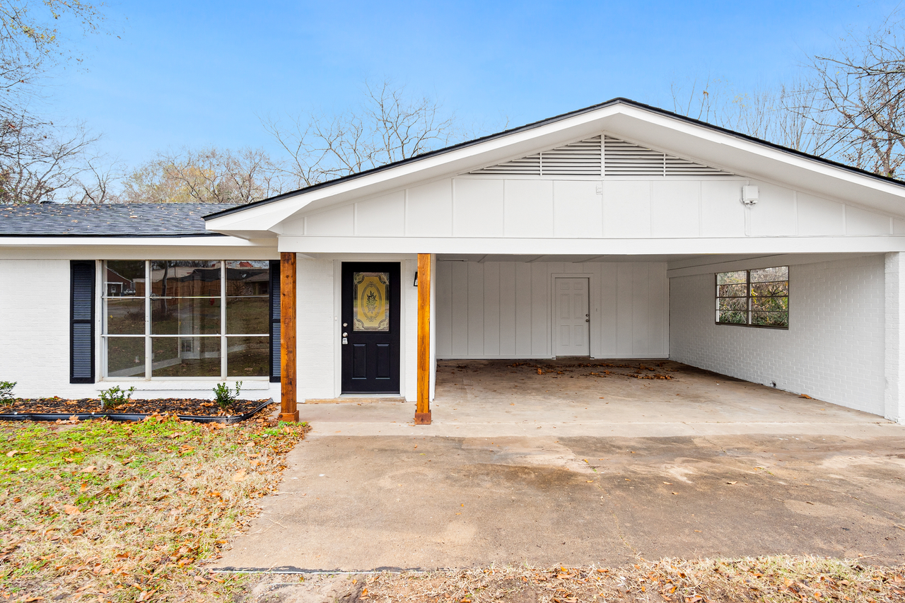 110 S Hearon Dr - Photo 2 of 18