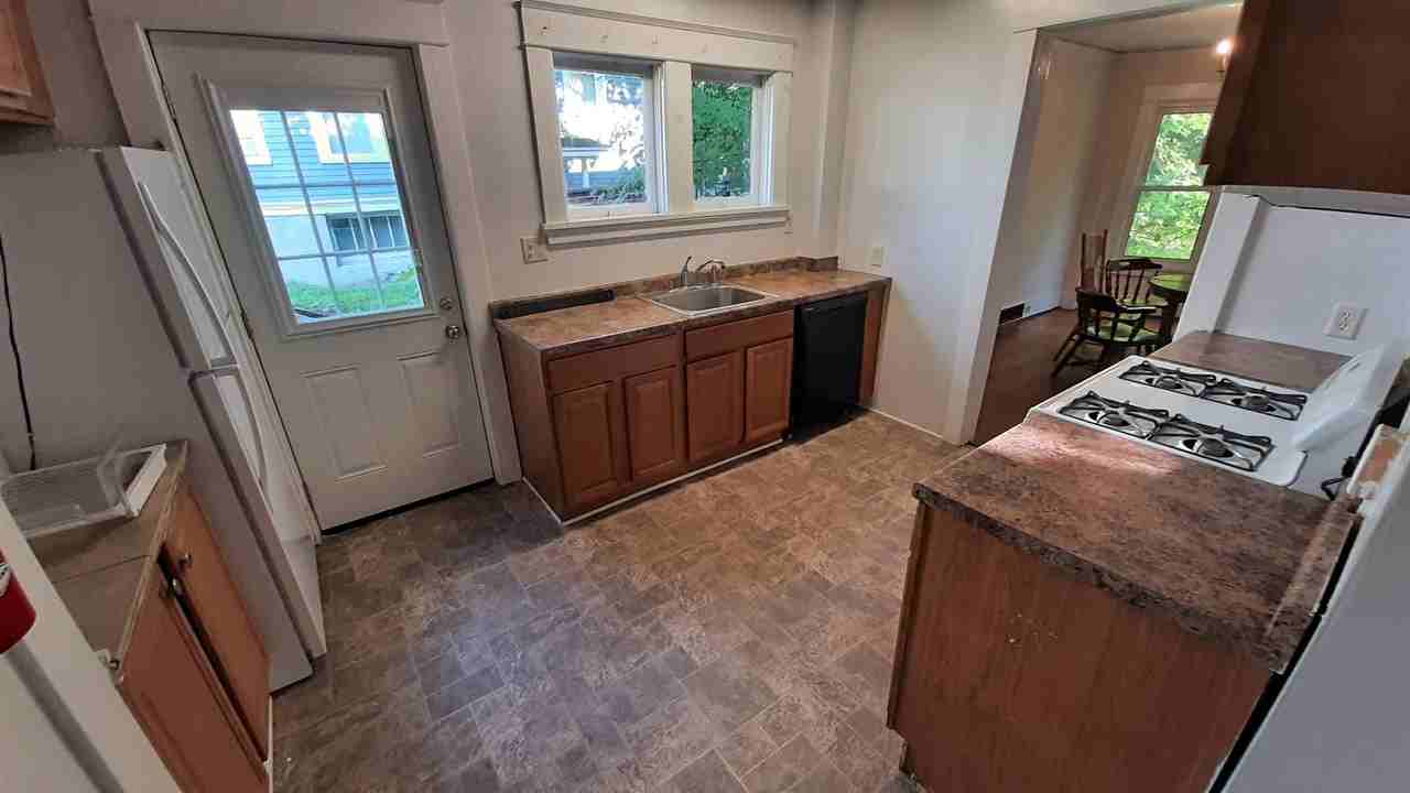 311 Fairmount Ave - Photo 2 of 19