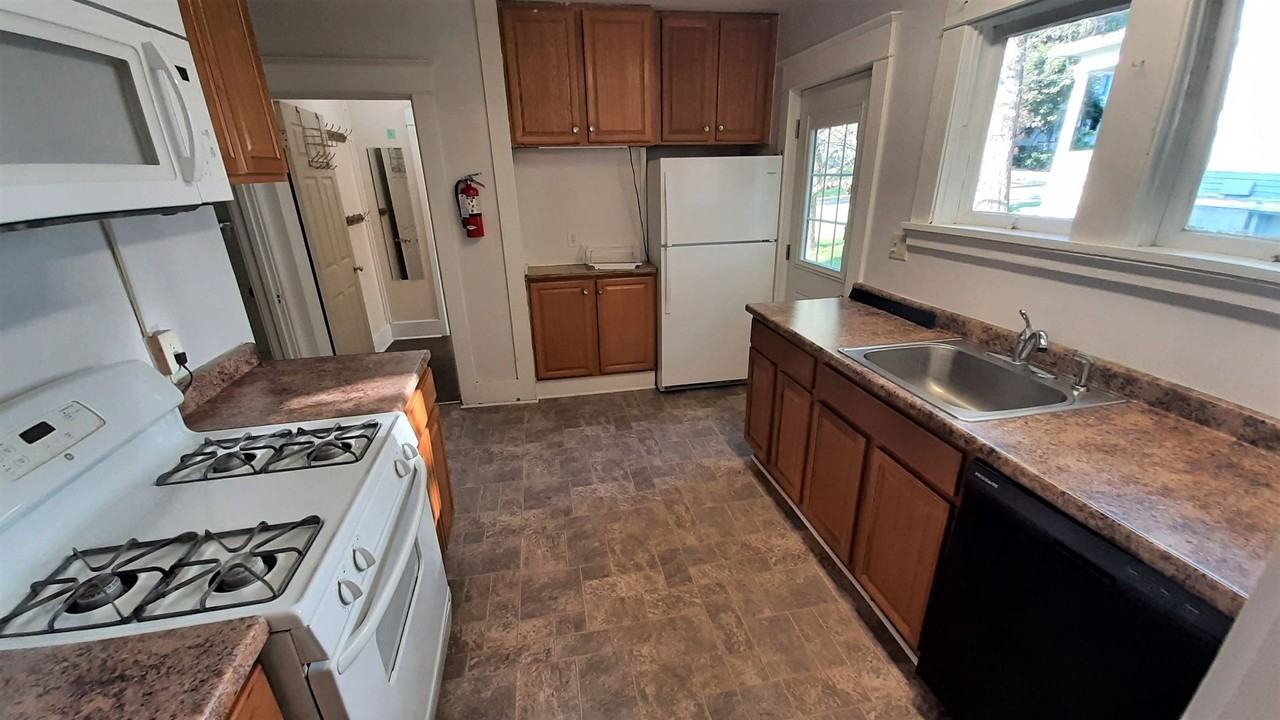 311 Fairmount Ave - Photo 3 of 19