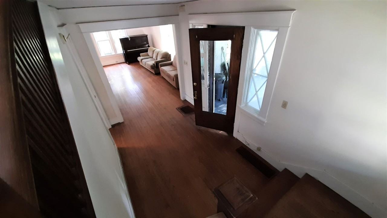 311 Fairmount Ave - Photo 6 of 19
