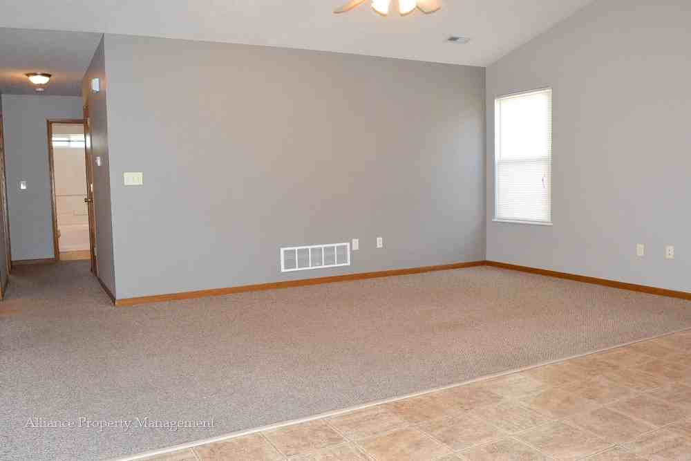 Brookmont Dr. 516-518 - Photo 3 of 10