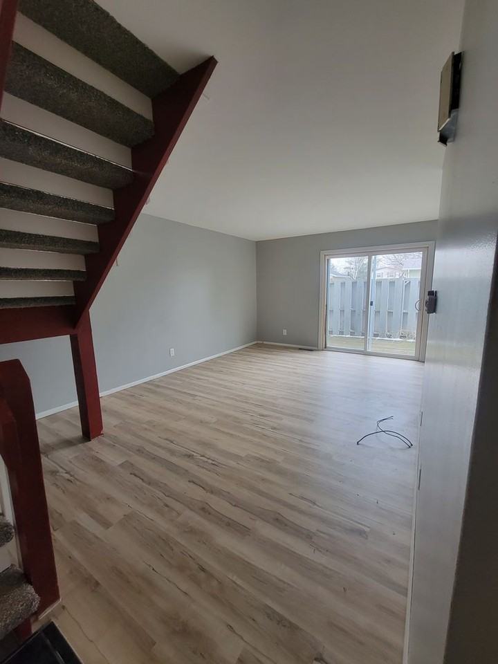 1931 Blackthorn Dr - Photo 3 of 20