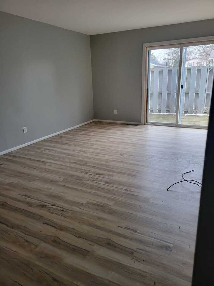 1931 Blackthorn Dr - Photo 2 of 20