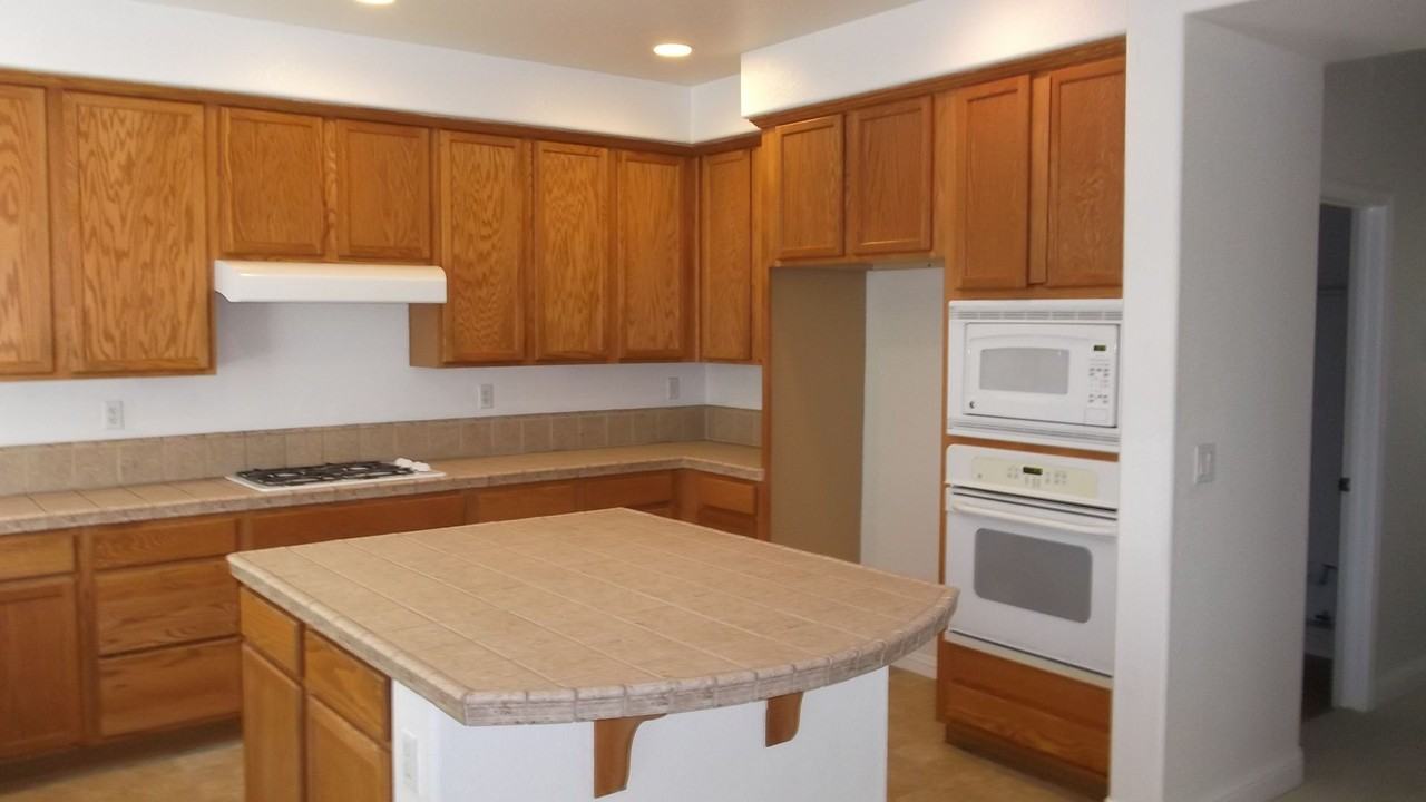 9835 Peters Ranch Way - Photo 4 of 29