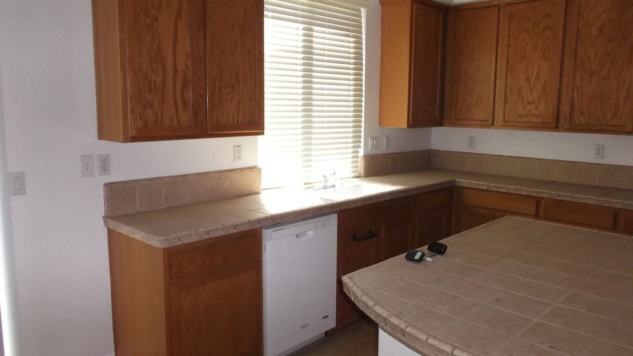 9835 Peters Ranch Way - Photo 5 of 29