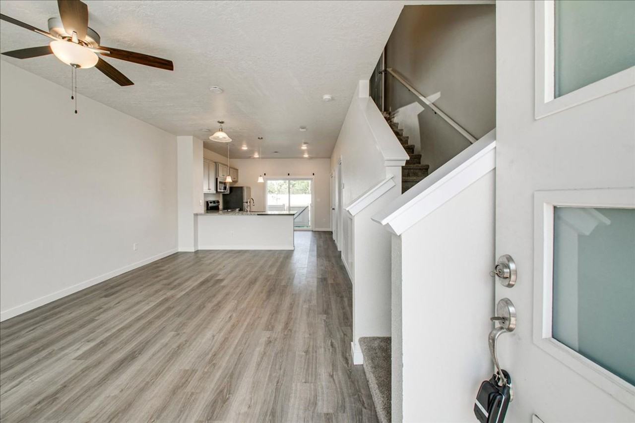 10756 W Brownstone Ln - Photo 2 of 27