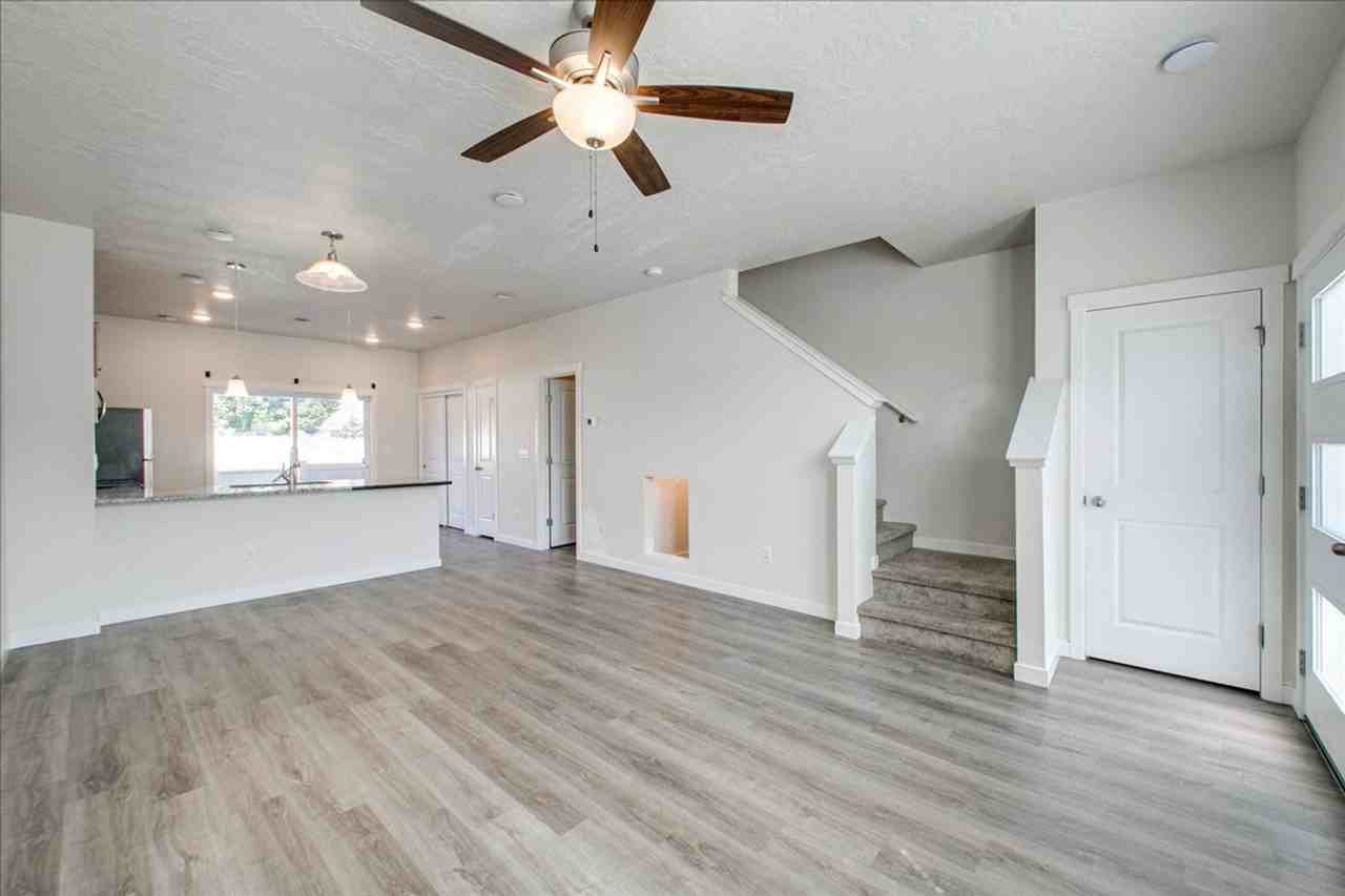 10756 W Brownstone Ln - Photo 3 of 27