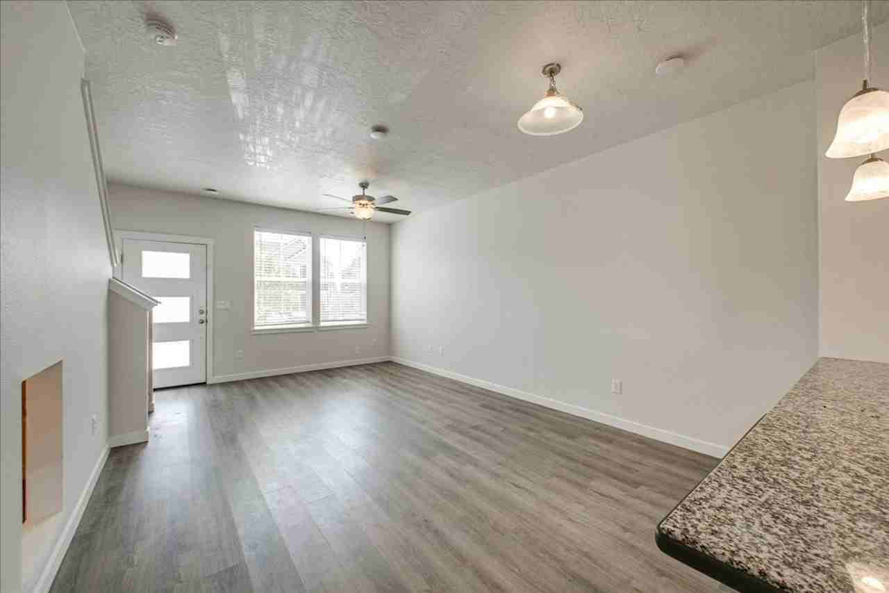 10756 W Brownstone Ln - Photo 6 of 27
