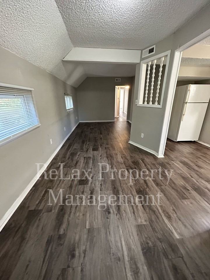 GB - 05 - Avon St - Photo 2 of 14