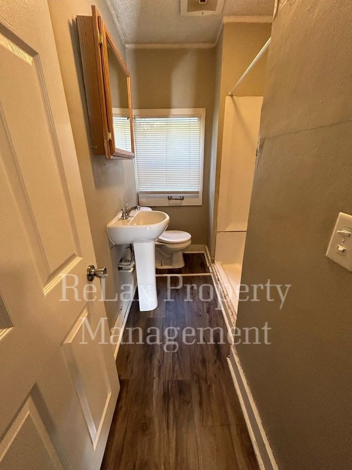 207 Avon St - Photo 7 of 14