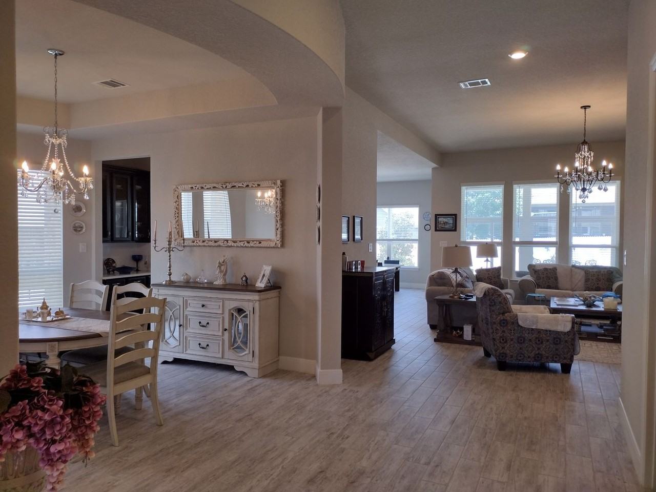 12307 Merritt Villa - Photo 3 of 50