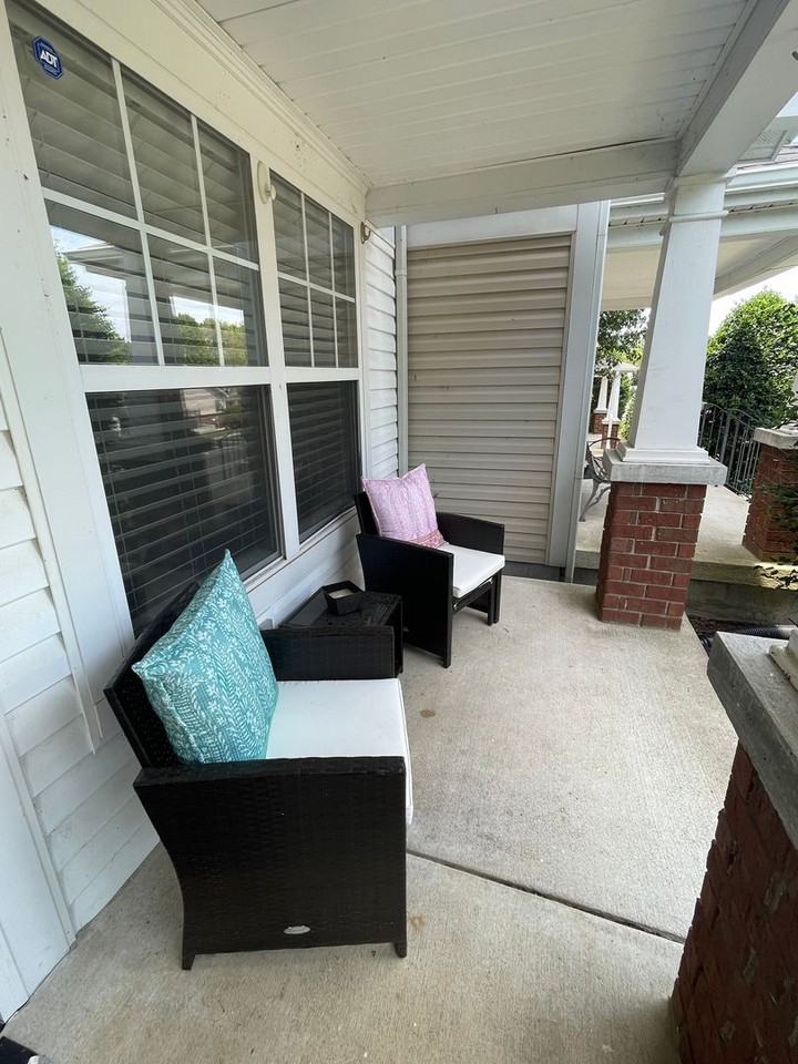 642 Flintlock Ct - Photo 2 of 17