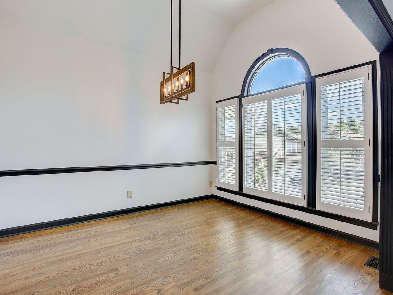 48 Nickleby Ct - Photo 2 of 18