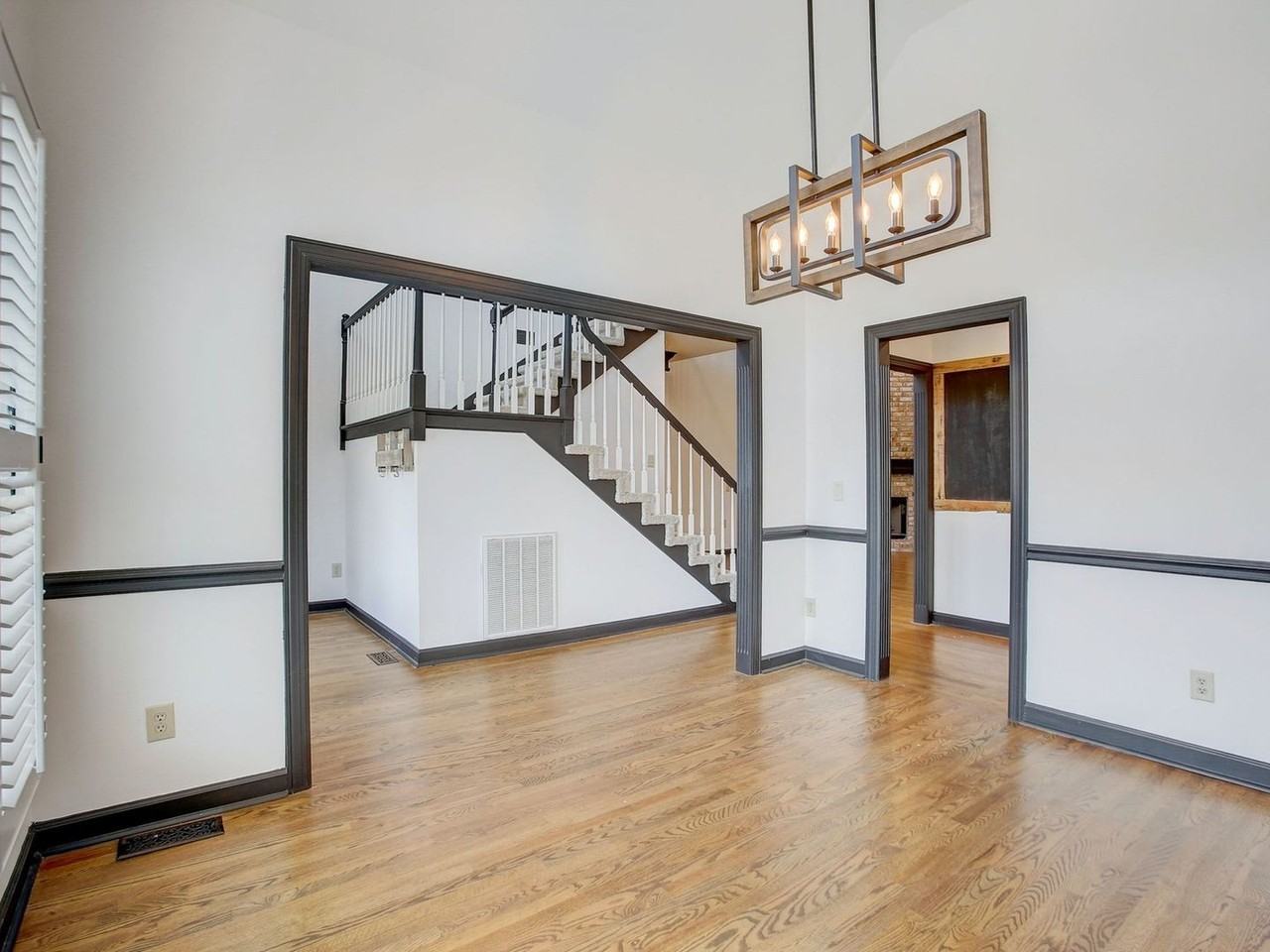 48 Nickleby Ct - Photo 3 of 18