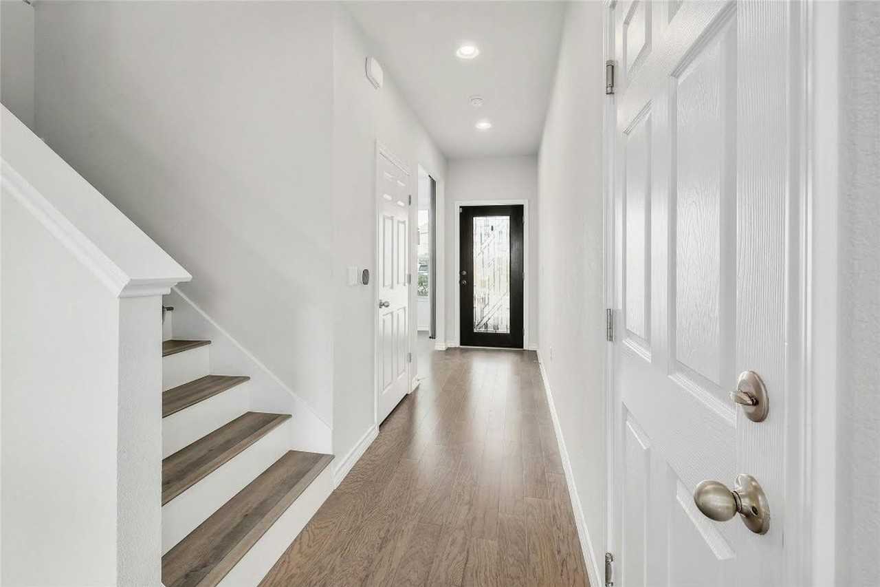 15801 Crissom Ln #17 - Photo 3 of 34
