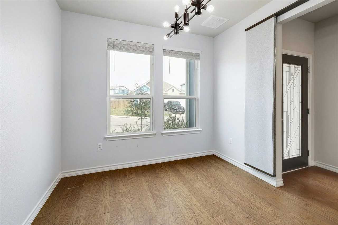 15801 Crissom Ln #17 - Photo 7 of 34