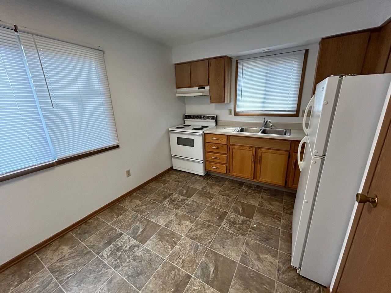 WP 126 Lincoln - Photo 6 of 13