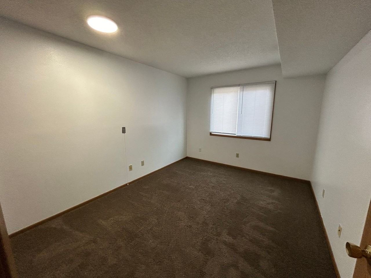 WP 126 Lincoln - Photo 7 of 13