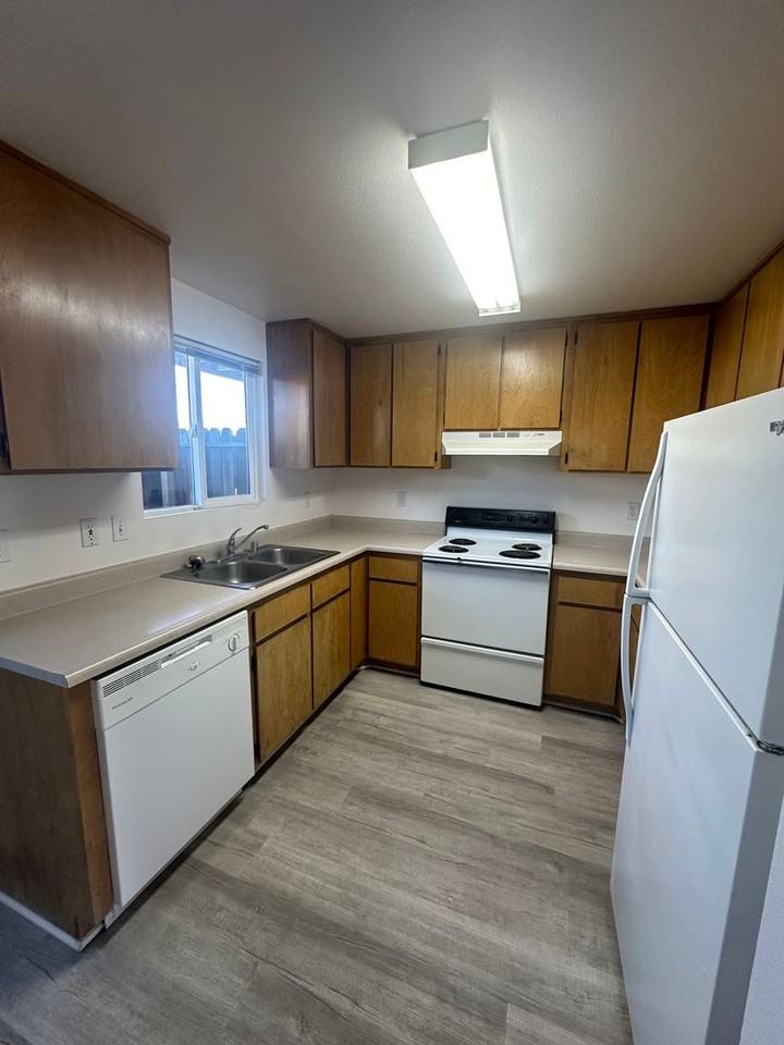 Newlands W 1264 - Photo 2 of 7