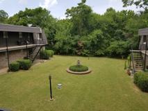 quiet complex, 1200 sq feet , walk in closet second floor - Photo 1 of 1