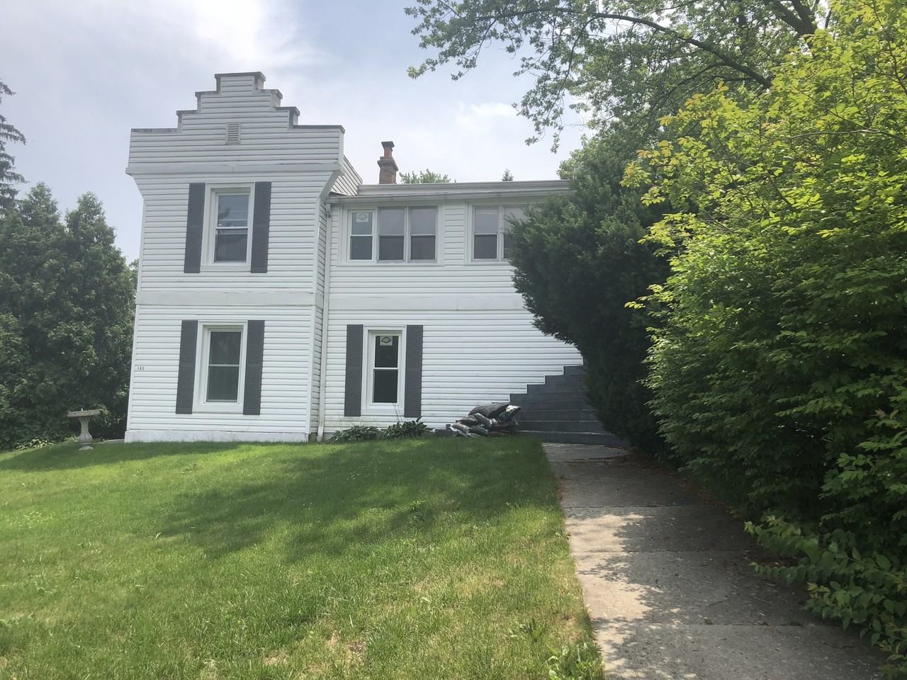 102 Cass Street - Photo 2 of 4