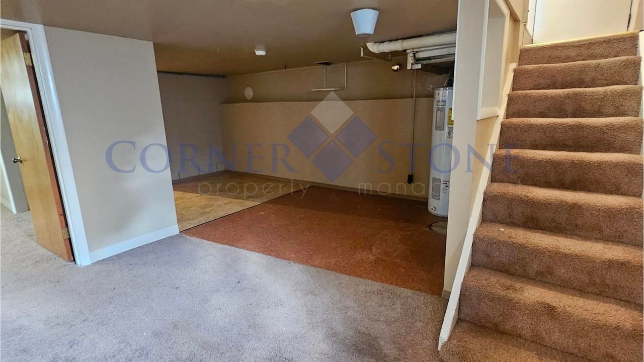 512 Maple St - Photo 7 of 10