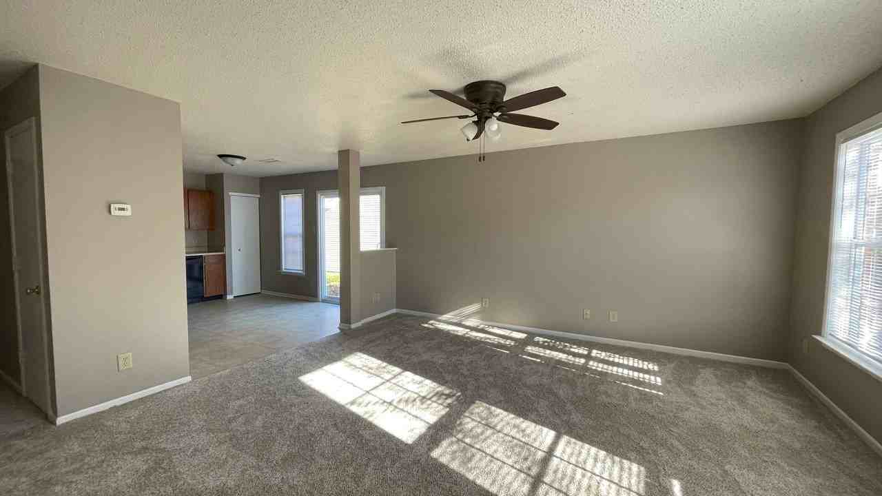 2738 Priest Dr - Photo 3 of 24