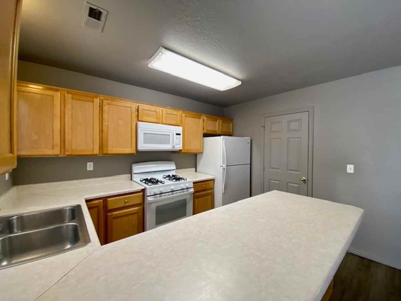 76 East Center Street - Photo 6 of 24