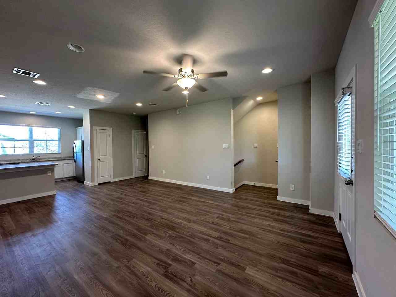 Townhome for Rent - Photo 3 of 22