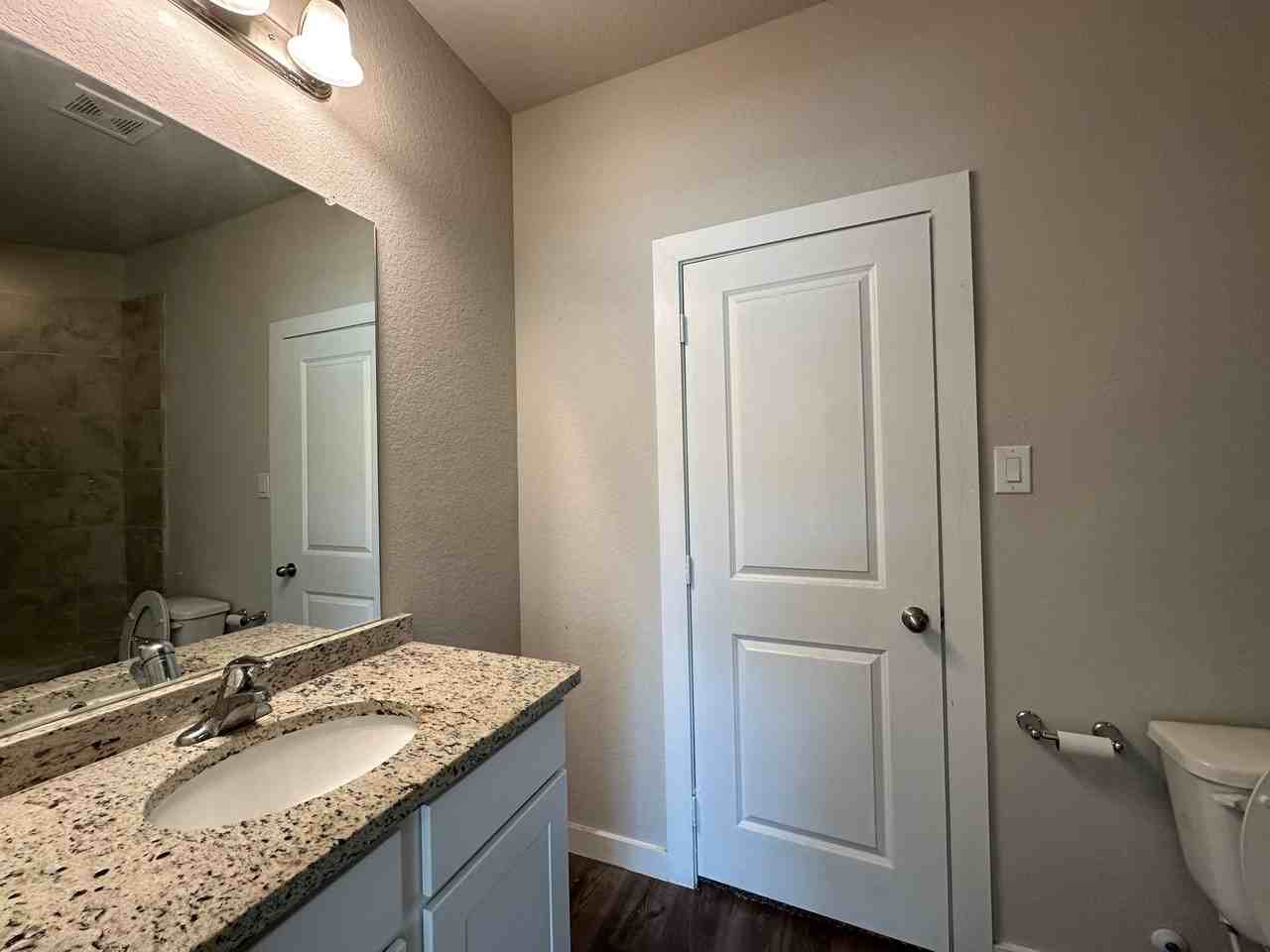 Townhome for Rent - Photo 6 of 22