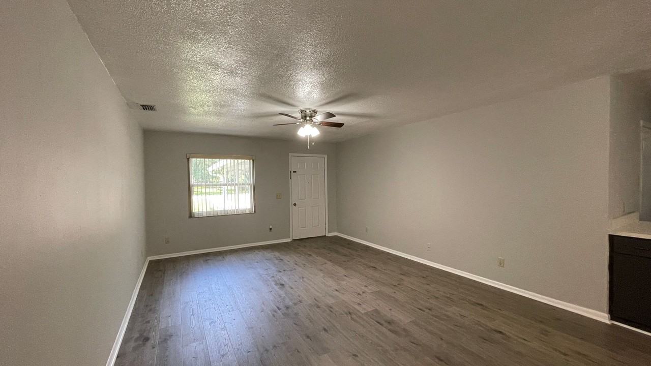 253 W Lake Ina Dr - Photo 6 of 24