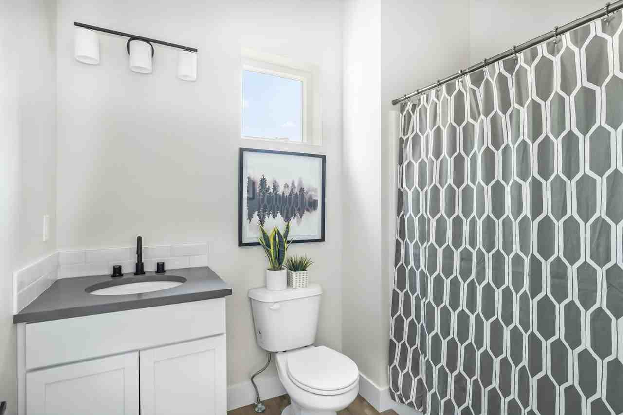 m2050 - Photo 2 of 21