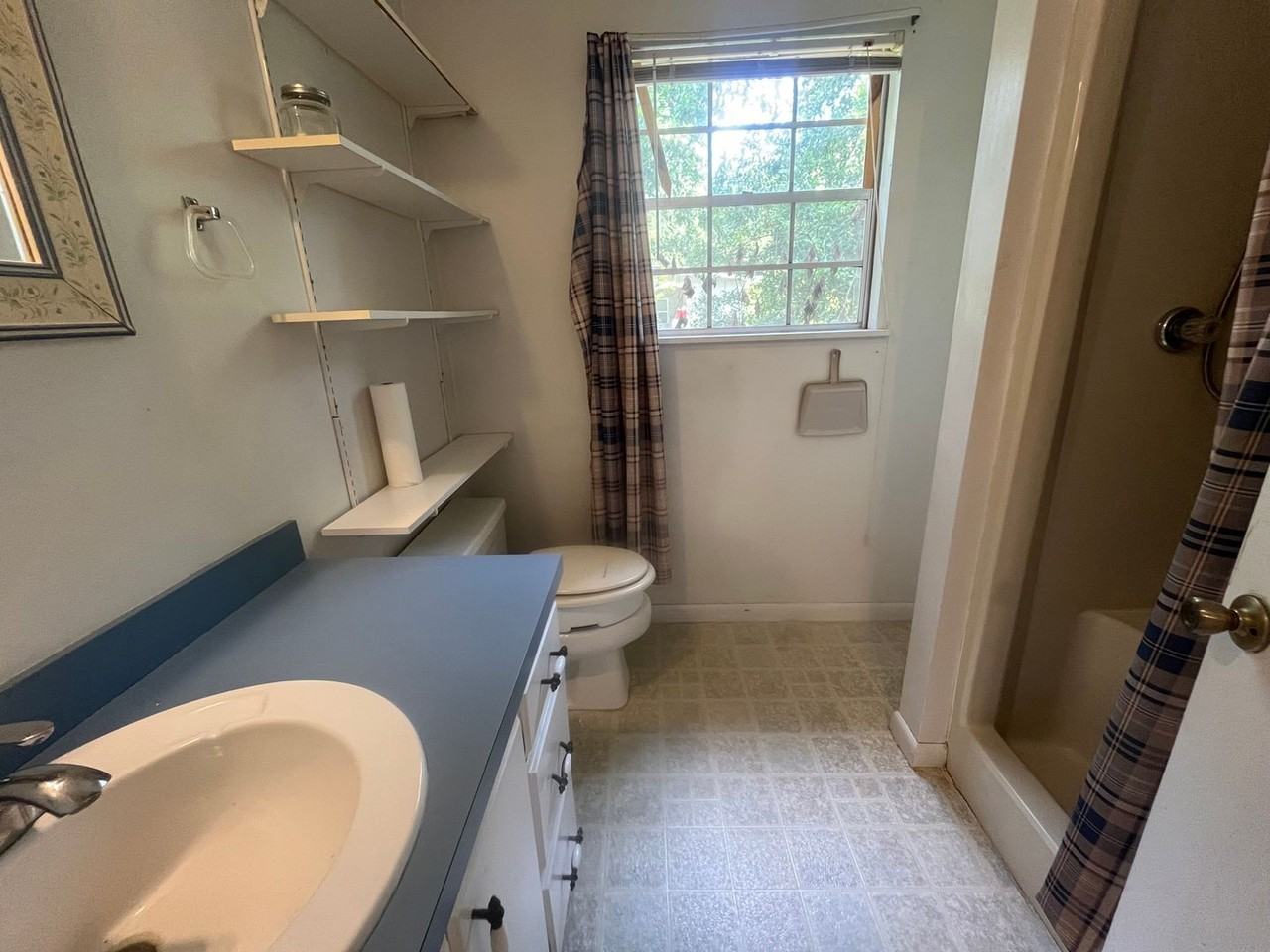 1216 11th Ave - Photo 4 of 11