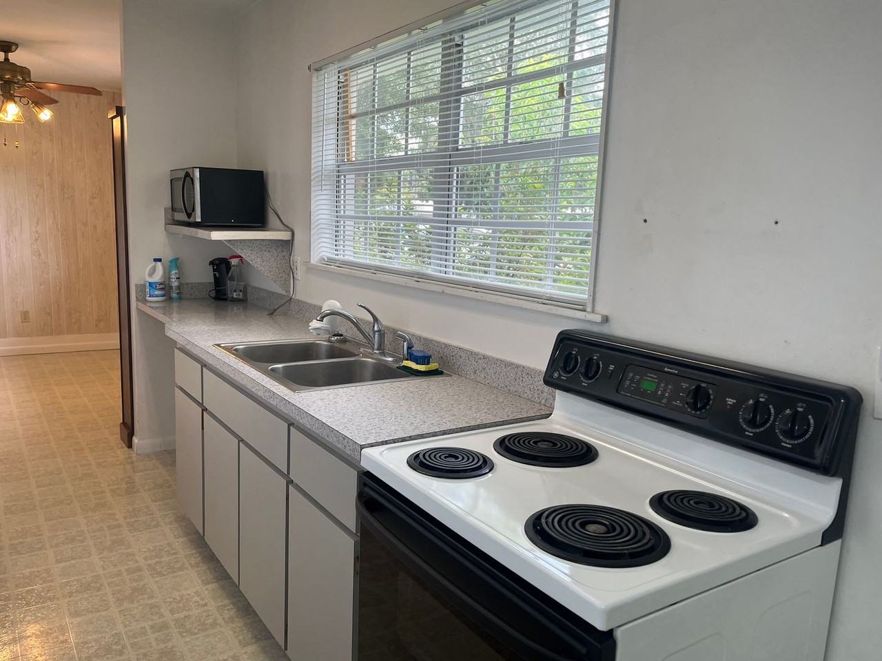 1216 11th Ave - Photo 6 of 11