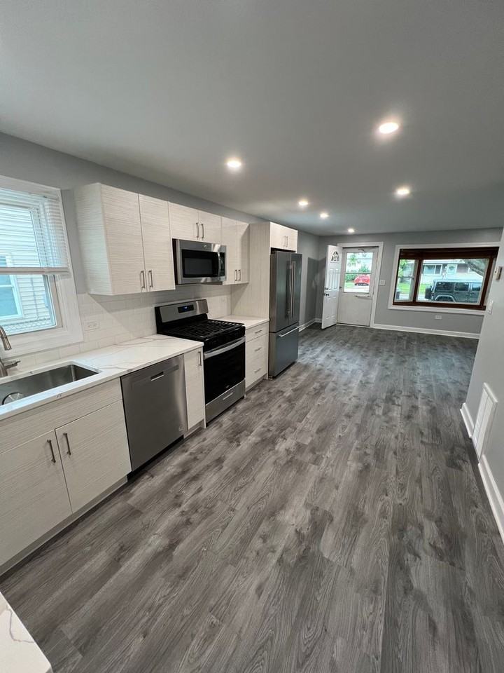 4212 21st St - Photo 2 of 28
