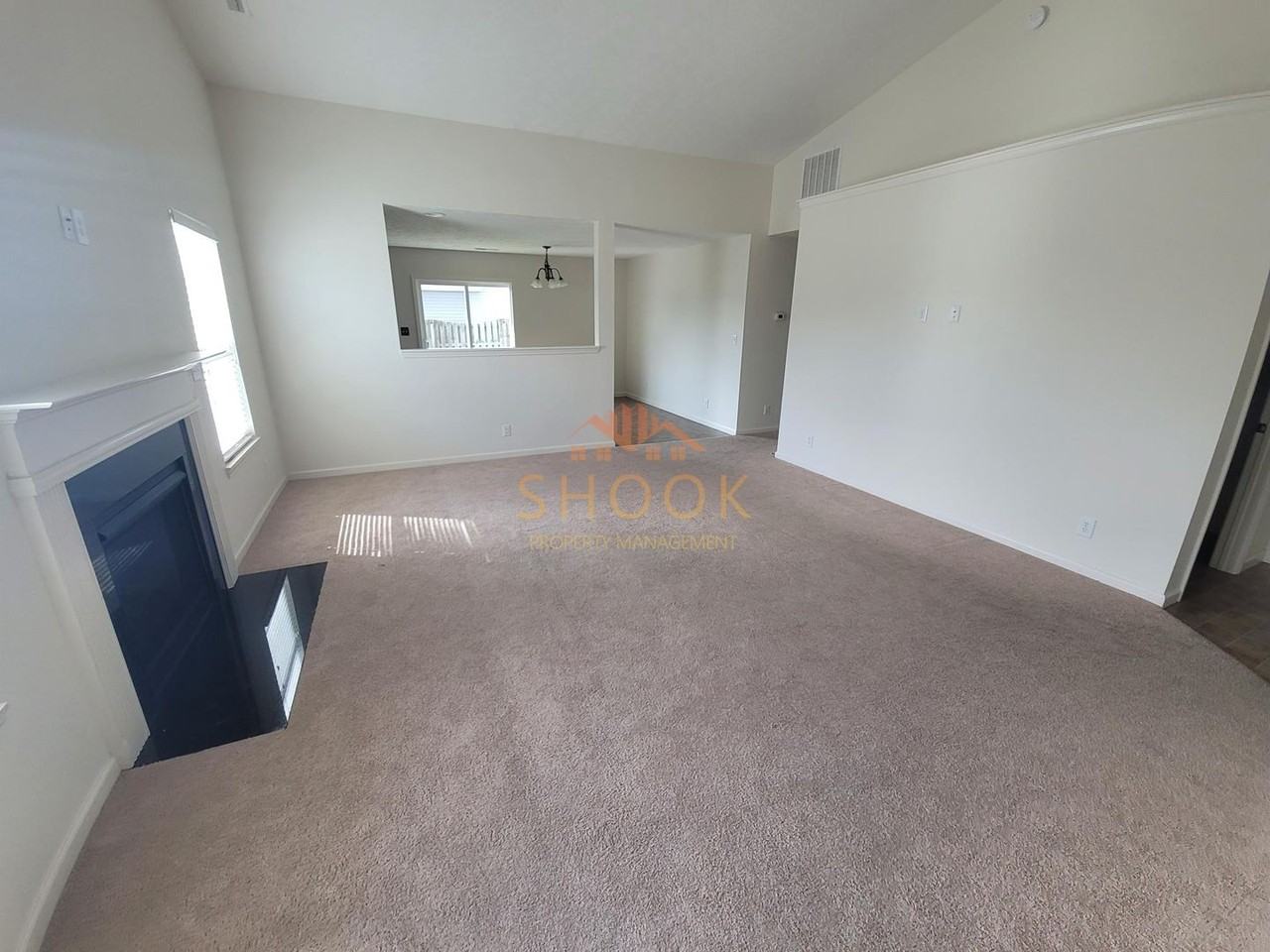 3201 Fleming Dr - Photo 2 of 15