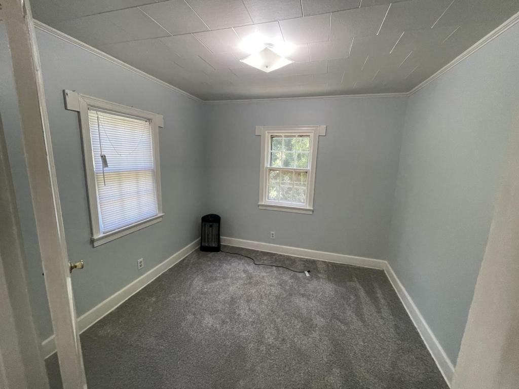 707 South Pine Street - Photo 2 of 6