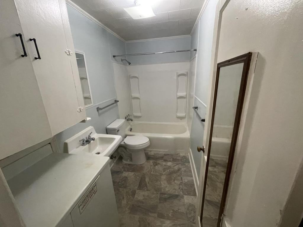 707 South Pine Street - Photo 4 of 6