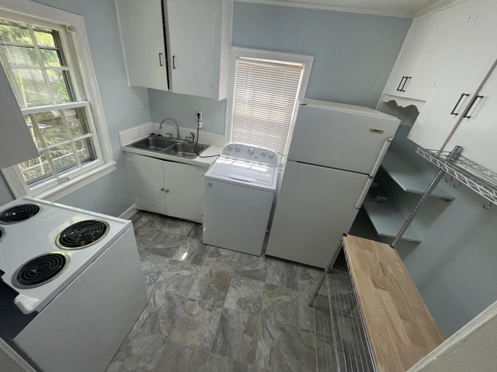 707 South Pine Street - Photo 6 of 6